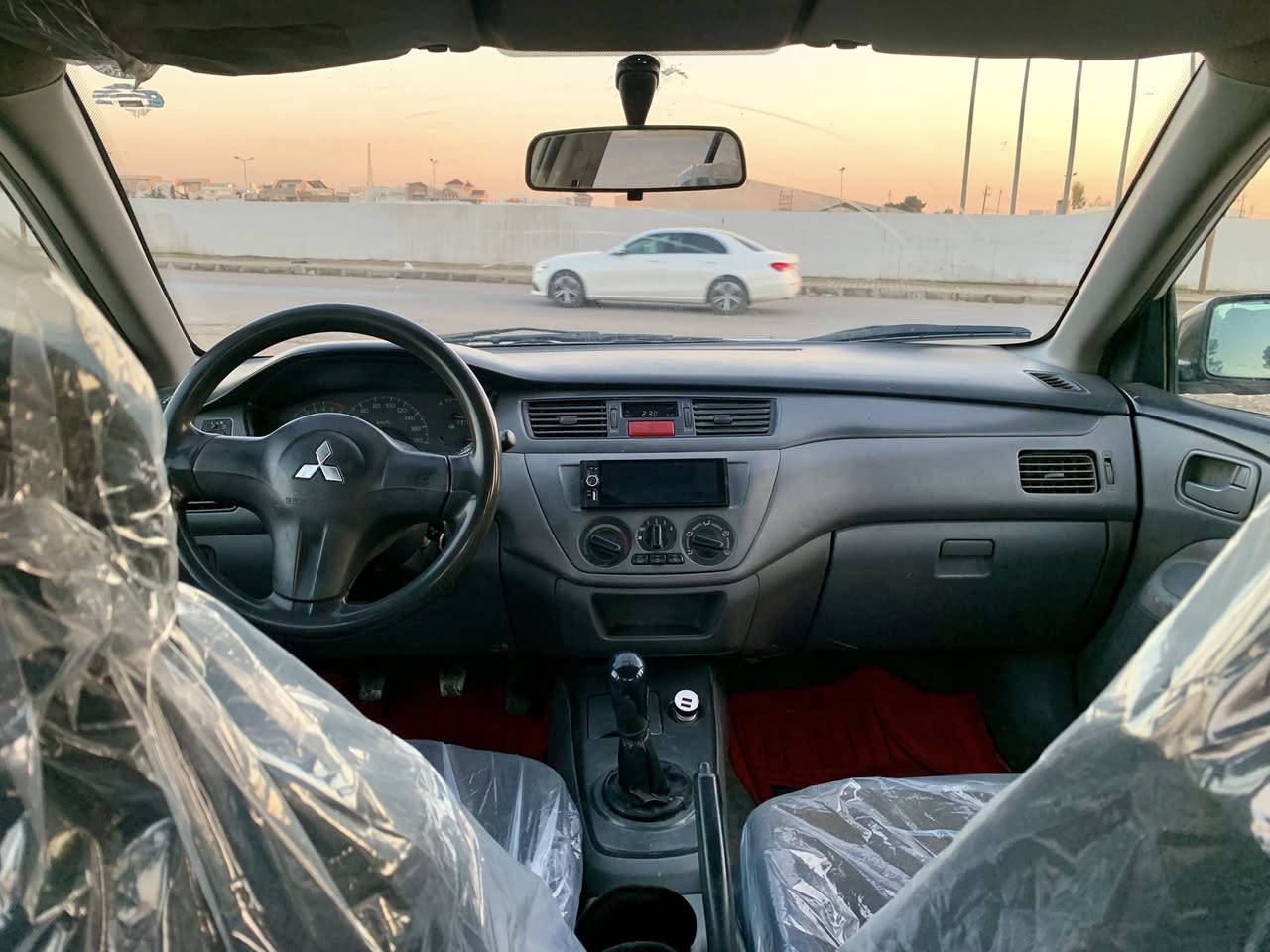 لانسه ر 2007 گئر عادي مه گينه و گئر وگه رمو ساردي به شه رته كاره باي به شه رته 56 وه ره قه*********** مبايل واتساب
