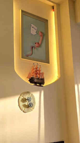 محل للبيع لعدم التفرغ مع الاغراض او بدون الاغراض 
المكان الشارع العام اسفل قاعة حديد سيد فرزدق التفاصيل هذا الرقم 
***********
