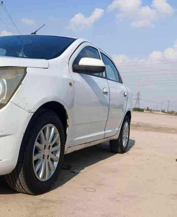 السلام عليكم
للبيع كوبلت 2016 بآسمي سنوية مجددة ورقم دولي صارلهن 3 اشهر كير بعدة بالضمان محرك نضيف خير من اللة راديترات وكمبريسر وتايرات وباتري توني شادهن قبل نهاية شهر التاسع كهربائيات كلها شغالة سيارة ما تصرف عليها 1000 واحلا من الصور بهوااااااي للمعلومة السيارة مبدل بيها باب السائق  السعر 72 قابل للتفاوض
مكاني البصرة سفوان
***********
