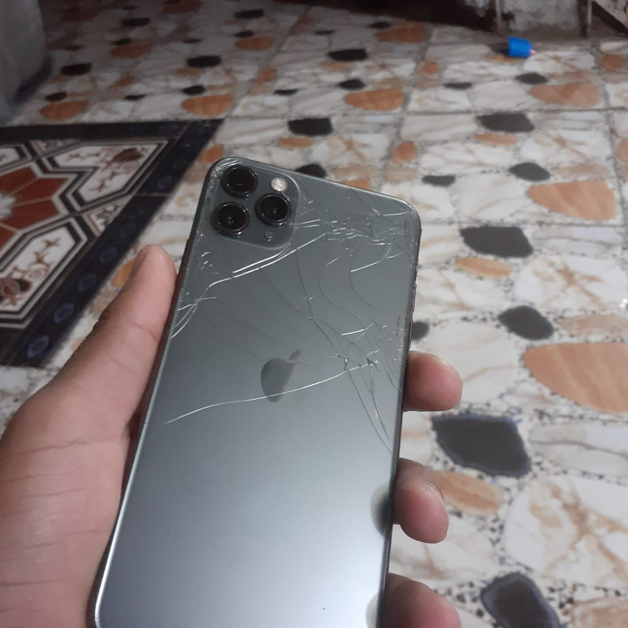 السلام عليكم اخوان جهاز ايفون 11برو ماكس جاهز وحلو مفتوح تخطي الجهاز ماامبدل بي شي دوم كلشي بي عله وضع الشركه شاشه بلاد بطاريه بلاد البطاريه 76الذاكره 512جهاز حلو عله وضع الشركه ومثل ماموضح بل صور بي كسر شاشه خفيف وكسر ضهر موضحات الجهاز معروض للبيع او مراوس حسب القناعه السعر خاص وبخدمتكم


**إذا كنت صاحب هذا الإعلان وتريد حذفه لأي سبب، رجاءا أرسل رسالة إلى الدعم الفني**