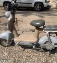 دراجه شحن شغاله السعر ٢٠٠ وبيه مجال بسيط للأستفسار ٠٧٧٠٧٣٩٦٦٩٠