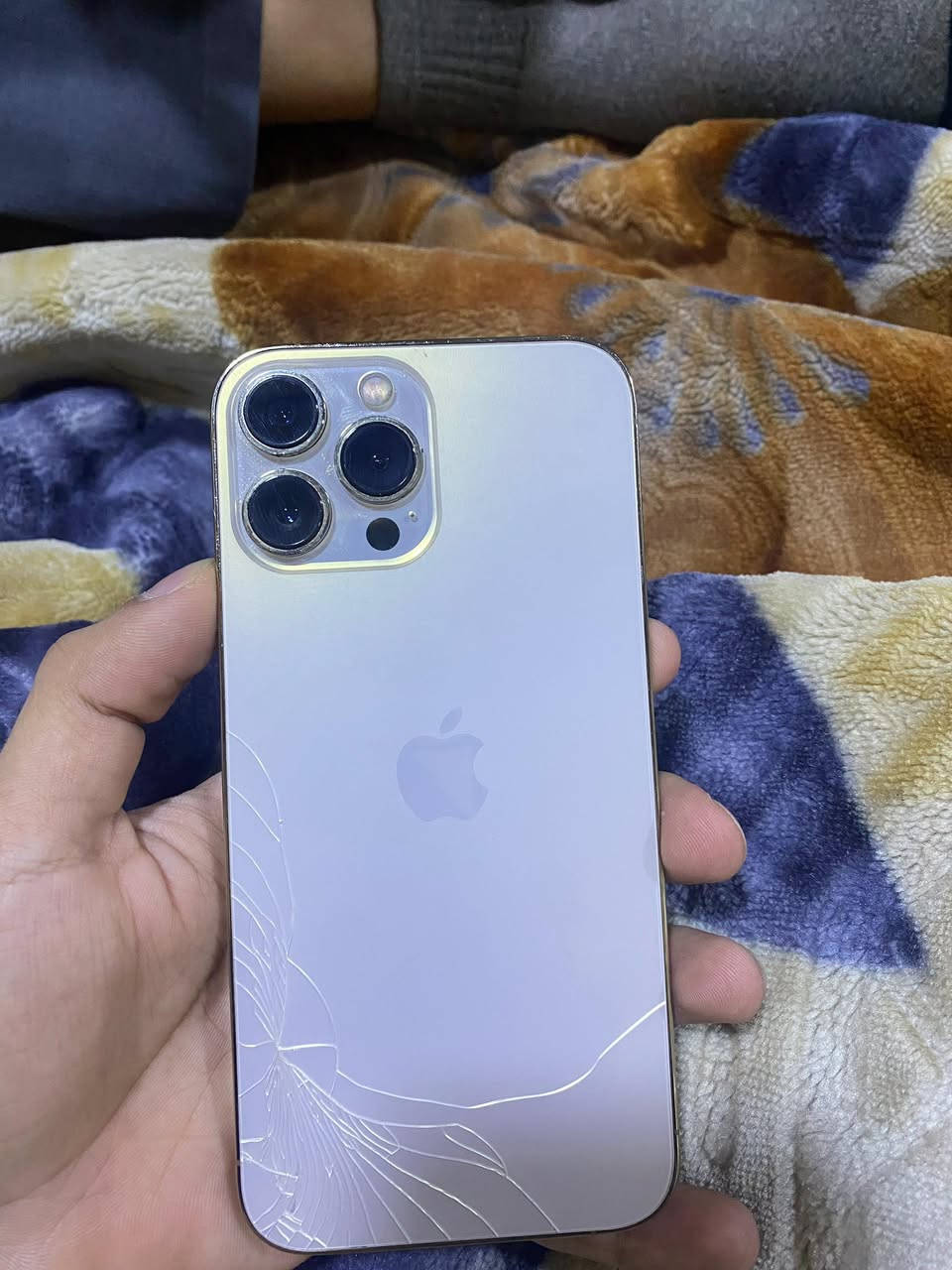 سلام عليكم ايفون 13 برو ماكس عربي شرق اوسط جهاز مفطور ضهرة وبي نقاط خفيفه حيل بلشاشة ماتأثر جهاز مبدل شاشه وبطاريه نوعيه كلش زينه اخذه وين متريد افحصه شحنه يخبل الجهاز سعره 525 وبي مجال قليل تواصل خاص او ***********
