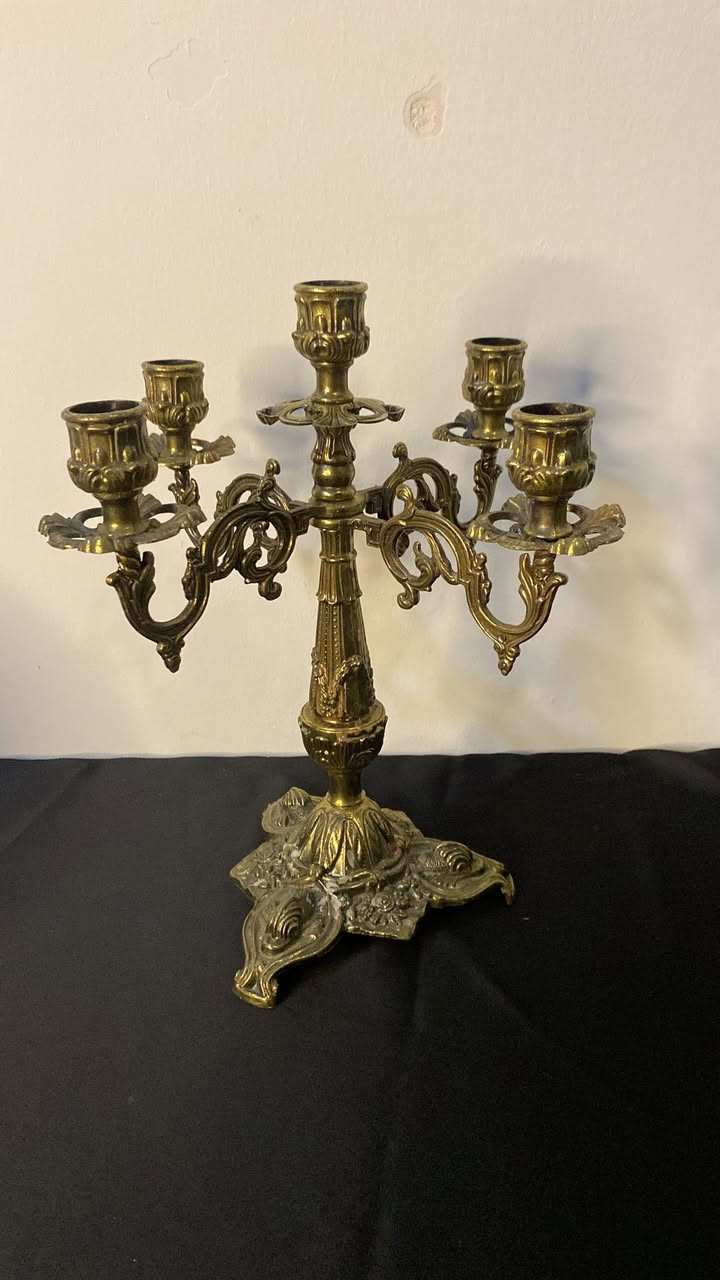 مجموعة من الشمعدانات النحاس للاستفسار والتواصل ع الخاص


**إذا كنت صاحب هذا الإعلان وتريد حذفه لأي سبب، رجاءا أرسل رسالة إلى الدعم الفني**