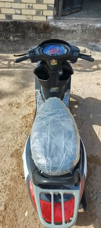 دراجه للبيع صاله 3اشهر من شترينها علا مود لمدرسه لخوي وراد يبيعها السع...