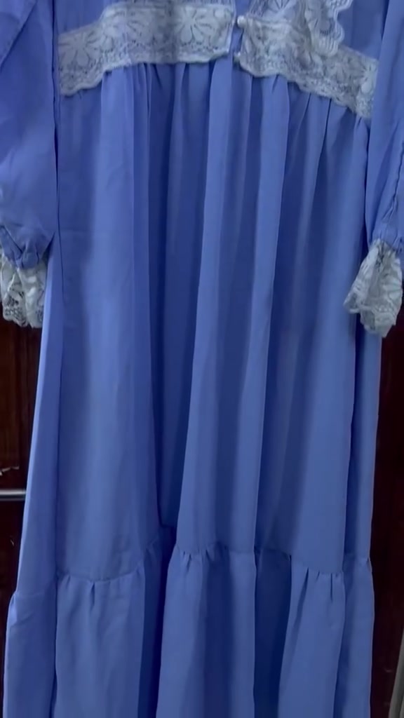 فستان نفاس يجنن بالبس والقماش مالته جدا راقي هذا خياط خيطته هوه والقماش صار عليه ب 80 لان قماشه زين ابيعه ب 50 
يلبس طول 157 قياسه فري سايز 
مكاني كراده


**إذا كنت صاحب هذا الإعلان وتريد حذفه لأي سبب، رجاءا أرسل رسالة إلى الدعم الفني**