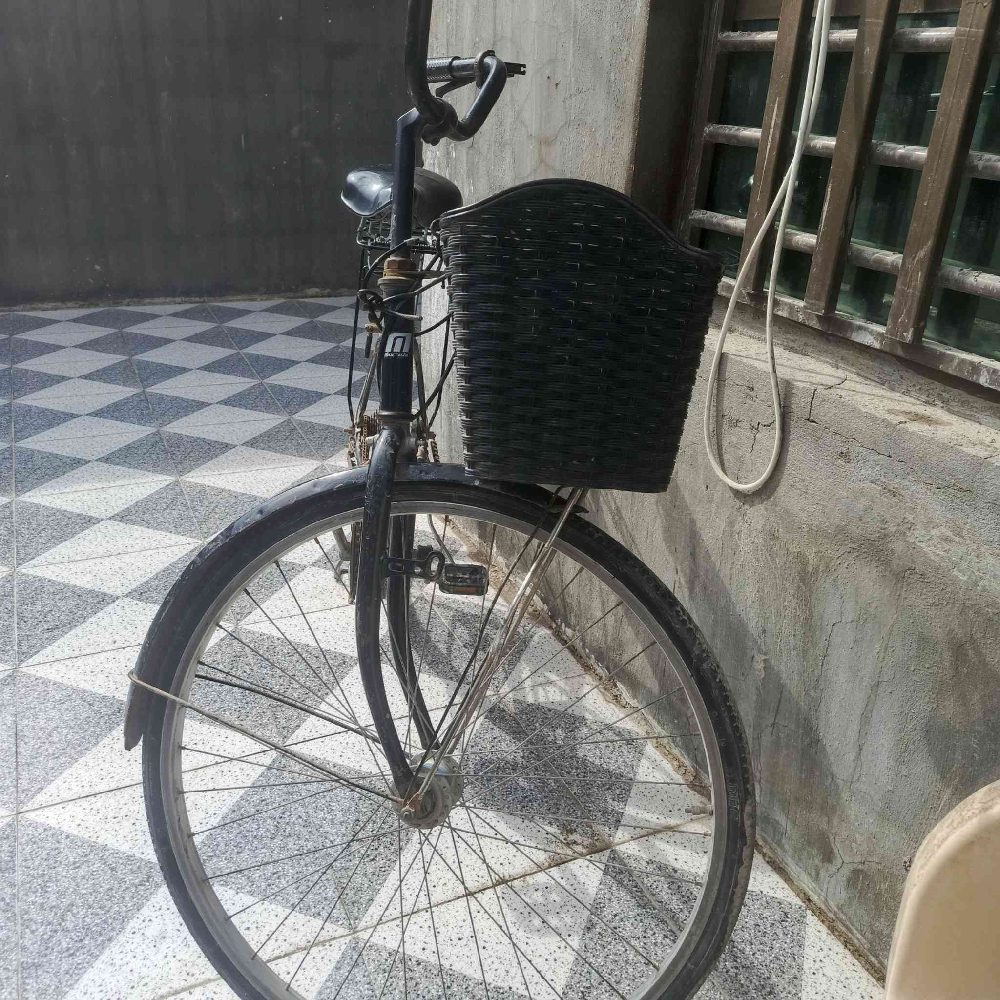 سلام عليكم باسكل لبيع ويل حساس الكير مالته مابي شي بس عوزه واير تايرات جيديه باسكل نضيف سعره 60 وبي مجال  ‏‪***********‬‏
