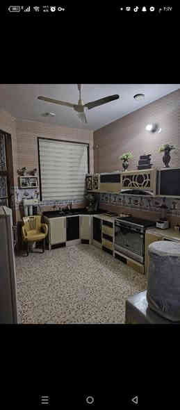 سلام عليكم
الدار للبيع 
مساحته / 207 
نزاله / 17او نص 
واجهه / 11او نص 
بناء كامل حديث طابق واحد 
استقبال - كليدور -مطبخ بارد - ومطبخ حار - 2 غرف نوم - مجمع صحيات داخليه  -وصحيات خارجيه 
وخدمات كامله 
عنوانه /كراغول شارع الخدمي فرع زين العابدين
الاستفسار على الرقم 
***********
