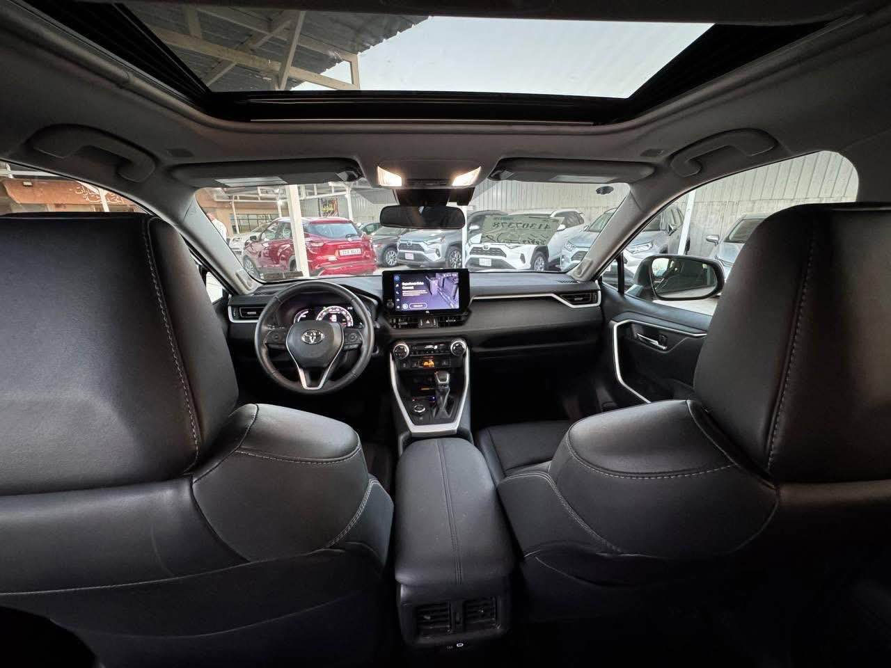 🔷اللهم صلي على سيدنا محمد واله وصحبه 
وسلم

#تويوتا_راف_فور_XLE _لمتد  هجين

الموديل 2023

سعر السعر 26000$

نظام هايبرد بانزين وكهرباء

مواصفات

داخل جلد بلادي
فتحه سقف
خزن كراسي
كراسي كهربائي 
ستيرن تدفئه
بصمه تشغيل
تشغيل عنا بعد
بصمات ابواب
باب صندوق كهربائي 
 شاشه كبيره
تحكم ستيرن
رادار امامي
رادر خلفي
قياده ذاتيه
تحديد مسار
هاند بريك بصمه
اوتو هولد
نضام ايكو نورمال سبورت
مانع انزلاق
حساس خلفي
حساس امامي
اتو بارك
رادار جانبي
ويل حجم كبير
3 انظمة قيادة
فور ويل AWD

بدون دواخل بدون ارباك  بدون تبديل

ضرر دعم خلفي 
( صبغ جاملغ + صبغ قبغ الصندوق )
شرط الفحص 

رقم كركوك

*********** كركوك, العراق
