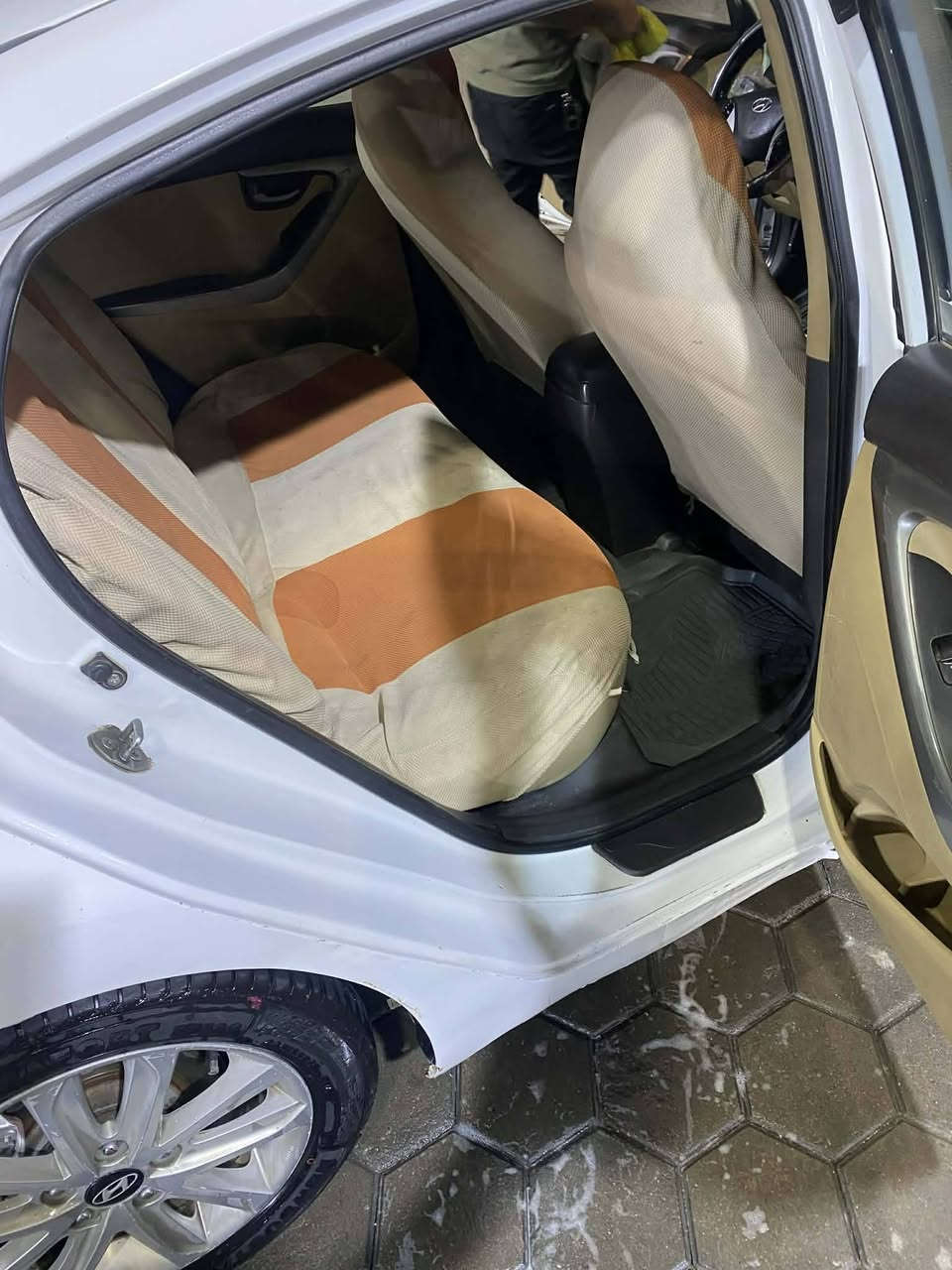 للبيع انترا موديل 2012 مكينه 1800 مكفوله (لكير بي عتا من ٤٠ ل ٦٠) رقم أربيل مكاني النجف الاشرف الاستفسار الاتصال على الرقم *********** السونار موجود بالمنشور السعر (107) بيها مجال
