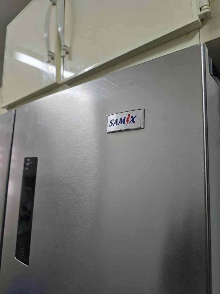 - #ثلاجة ماركة SAMIX (ثلاجة + مجمدة) 4 ابواب استخدام ٦ اشهر السعر 850 الف. 
 

متواجد داخل المجمع الي حاب يجي تتصل او خاص او اتصال (سجاد) 
تفضل استفسر واتس + اتصال : ***********
