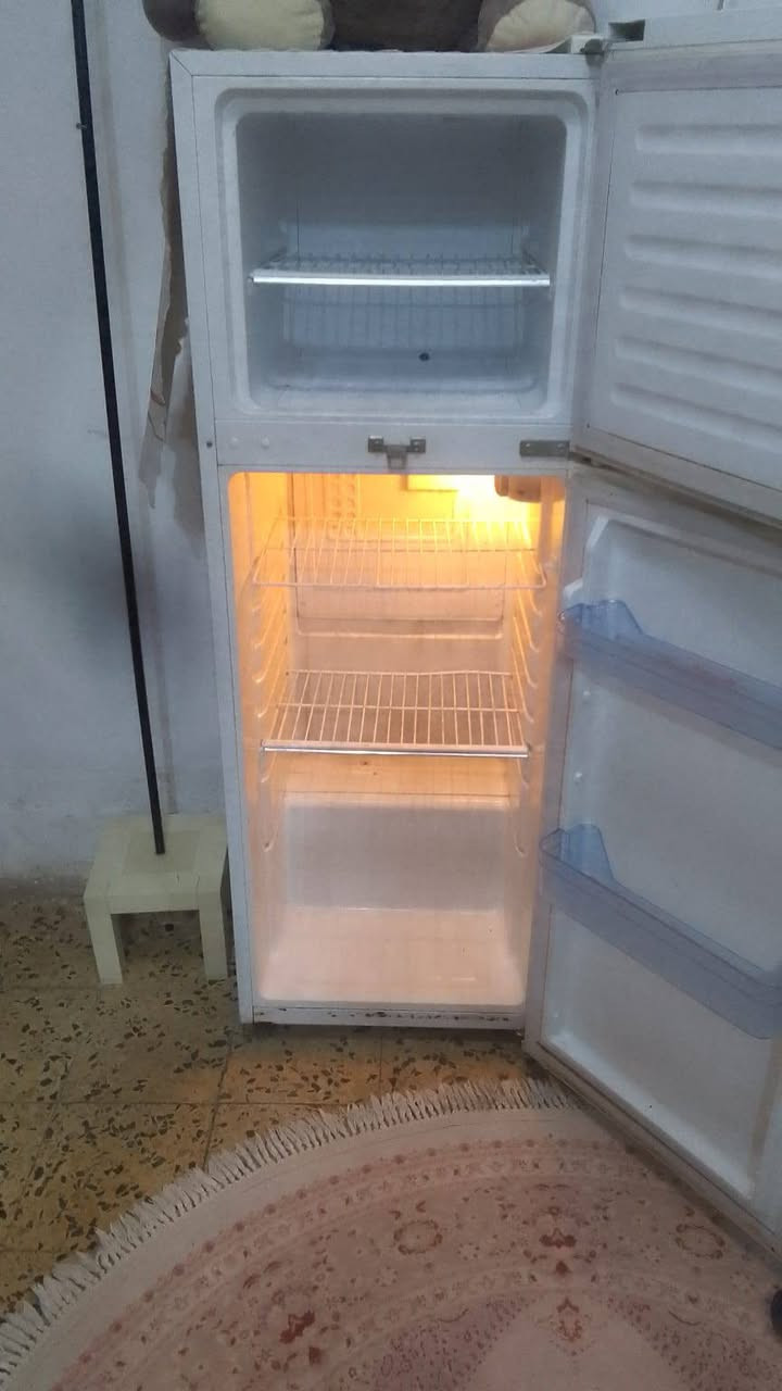 غرفه تركي للبيع نضيفه كلش وسعر 600/ وبيهه مجال/وثلاجة للبيع نضيفه كلش وسعر 200


**إذا كنت صاحب هذا الإعلان وتريد حذفه لأي سبب، رجاءا أرسل رسالة إلى الدعم الفني**