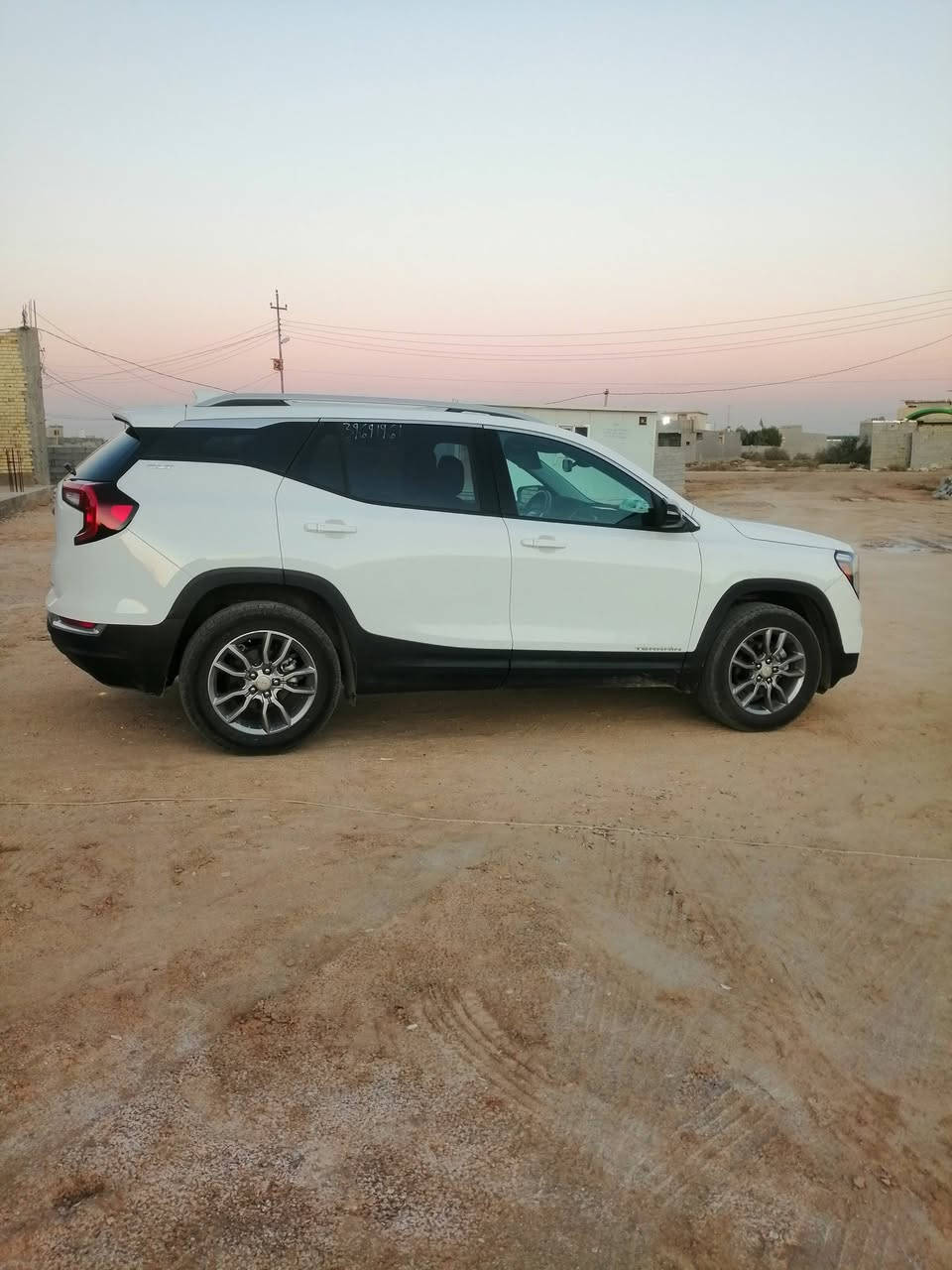 🚘 جي ام سي تيران 2023
🔺 المواصفات

 ◾️اس ايل تي SLT

◾ اللون ابيض

◾ محرك 1500 تيربو

◾ رقم فحص مؤقت

🔺 ممشى السيارة 30000كم

⚙️ حجم المحرك 1500 Turbo

🛠️ الأضرار

◾ حادثها دعامية فقط وراجعة نفسها

📍 مكان السيارة كربلاء 

السعر 215 وبيها مجال مع المراوس 

📲 رقم صاحب السيارة

***********
