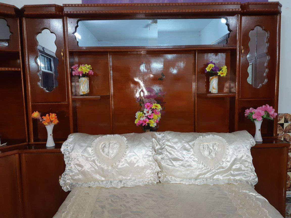 غرفة نوم حطاطه صاج  شغل حلو ومرتب السعر ٧٥٠ وبيها مجال لشراي العنوان رمادي الجزيرة للإستفسار الاتصال على ***********
