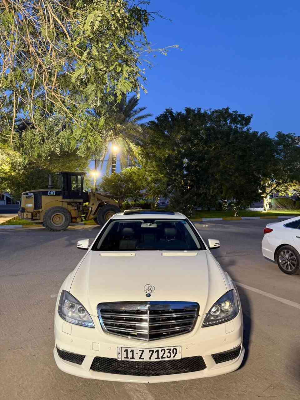 للبيع ٢٠٠٥ s350 
المكان بغداد حي الخضراء 
***********
