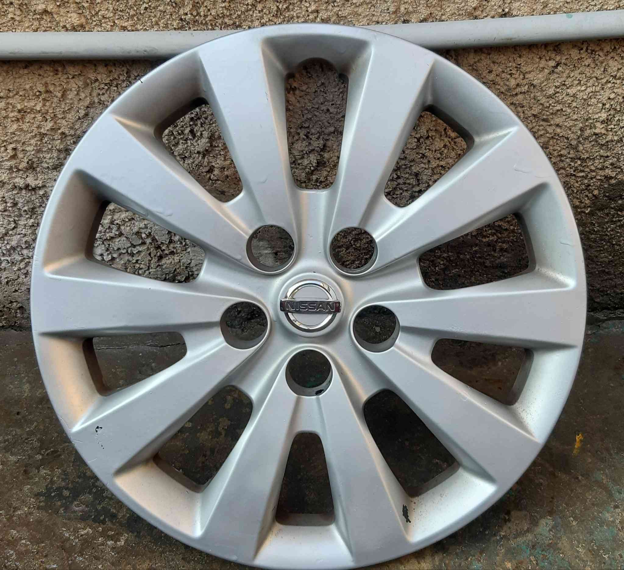 السلام عليكم ورحمة الله وبركاته 
كبات نيسان بدون ضرر تخم حجم 16 مع تاير تك حجم 16/60/205 السعر 50 الف للاتصال  ***********
