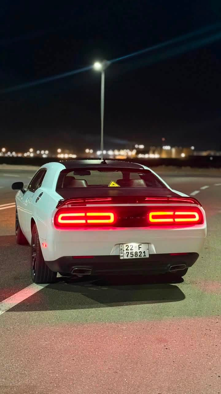 جالنجر Sxt موديل 2020
ماشية ٧٦ 
المواصفات داخل جلد احمر كشنات رياضي كهرباء 
تحكم الداخل فول كهرباء ستيرن كهرباء 
شاشة كبيرة 
تخم تايرات جديد 
ويل حجم 20 
كشنات تدفئة تبريد ستيرن تدفئة 
صدر مكينة تبريد السيارة كاملة وجاهزة
ضررها جاملغ بنيد بدون ايرباگ
بغداد القادسية
رقم اربيل بأسمي سنوية هزة جديدة
سعر : 187$
*********** علي
