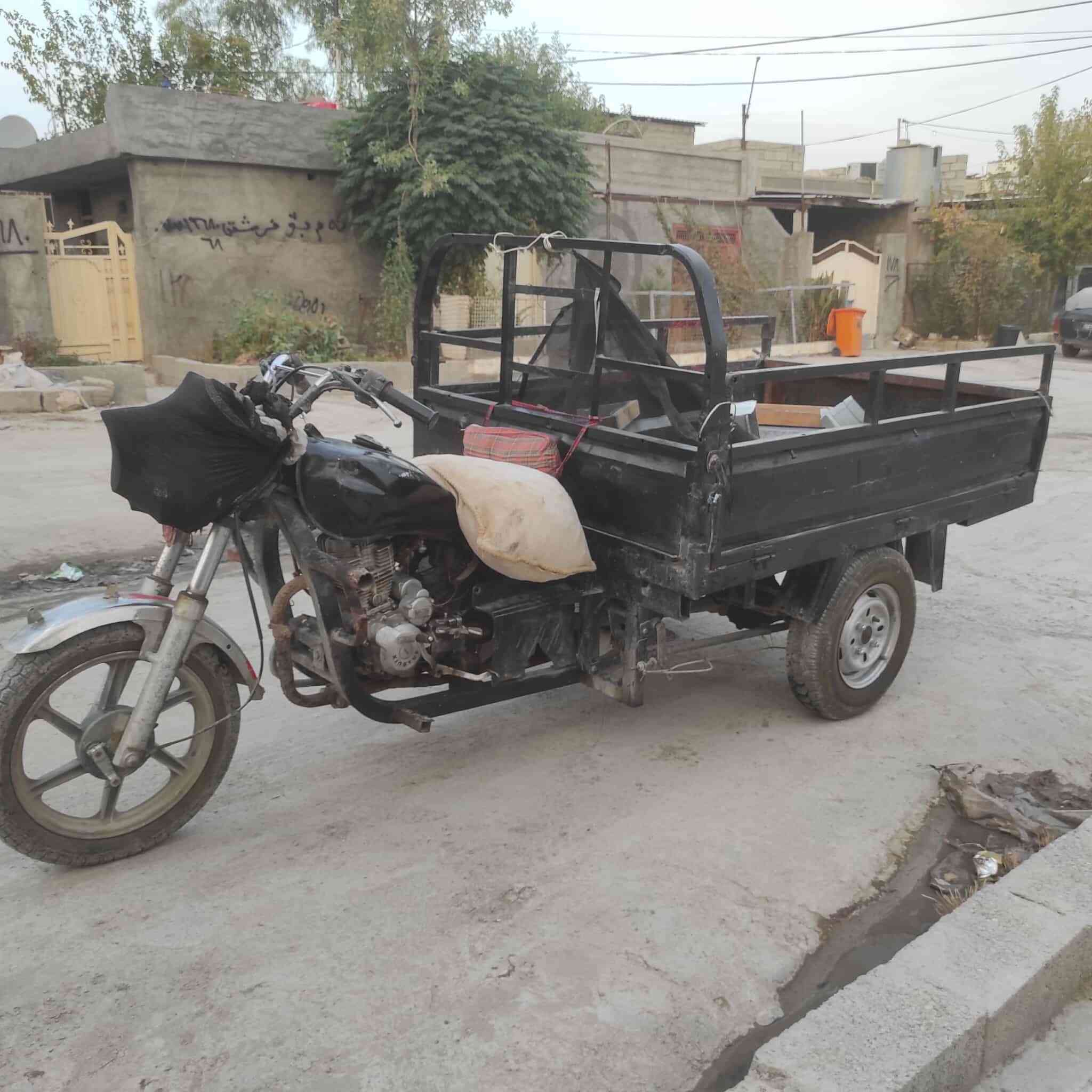 ئه م ماتؤره كه ريم  كابانه بؤ فرؤشتن و گؤرينه وه مه كينه 200 گيرو مه كينه و ئه كسلى به شه رت له سليمانيه 550 هه زار 
***********
***********
