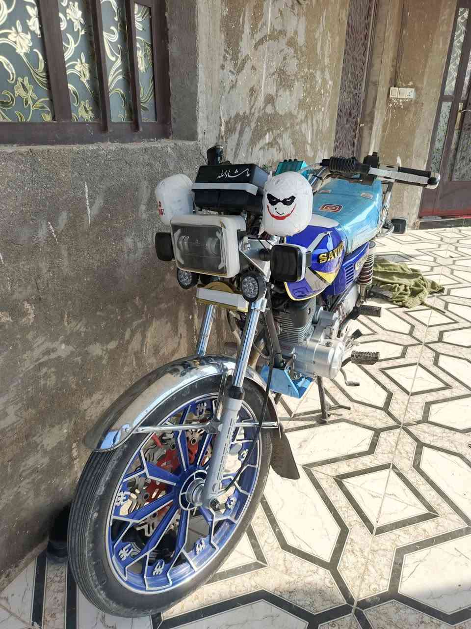 السلام عليكم دراجه سونك سفان موديل 2025 كله شركه  بعد انضف من الصور ومرتبه وجبنزه  اوراق استنساخ لان الصليات ضاعن مني   سعر 750 وبيه مجال للشراي هذا رقمي وبيك خير وتدلل.. ***********
