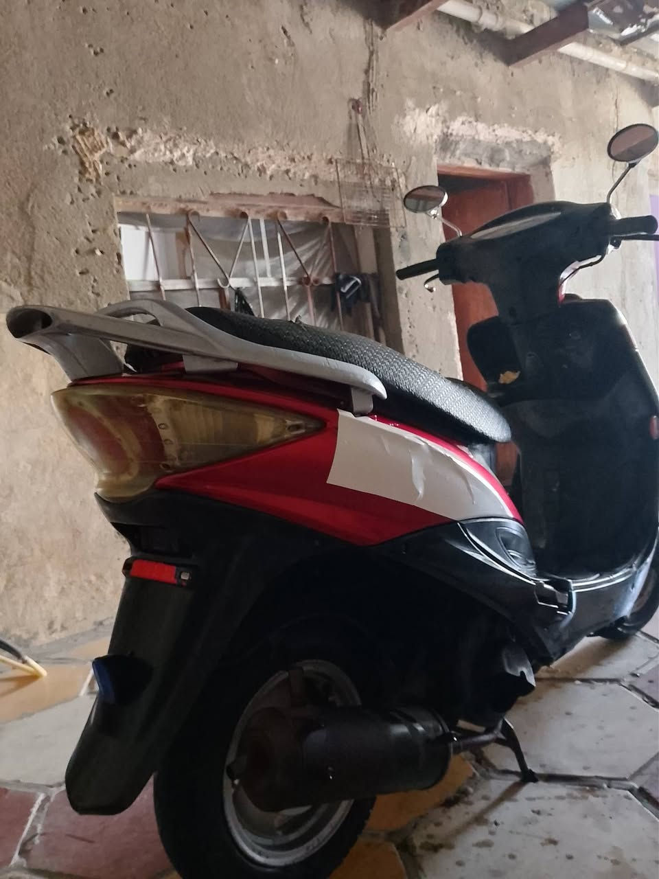 سلام عليكم دراجه جي فور للبيع دراجه جديد جاهزه مكينه حلوه بل مشي سعر دراجه 350وبيها مجال للشراي عنواني ناصريه *********** بي واتساب
