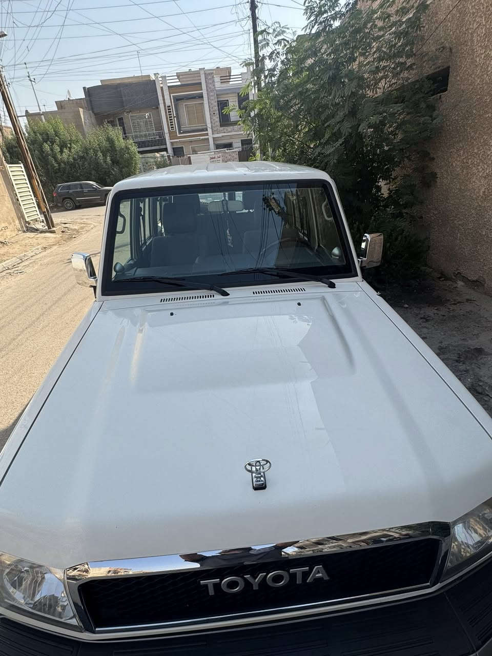 لاند كروز شاص موديل ٢٠١٨ محرك بانزين ماشية ١٥٠ الف رقم سليمانية بسمي كفالة عامة سيارة جديدة علة وضع الشركة تخم ويل كب برغي نقص مابيه السعر ٣٠٠$ وبيهة مجال الهاتف ***********
