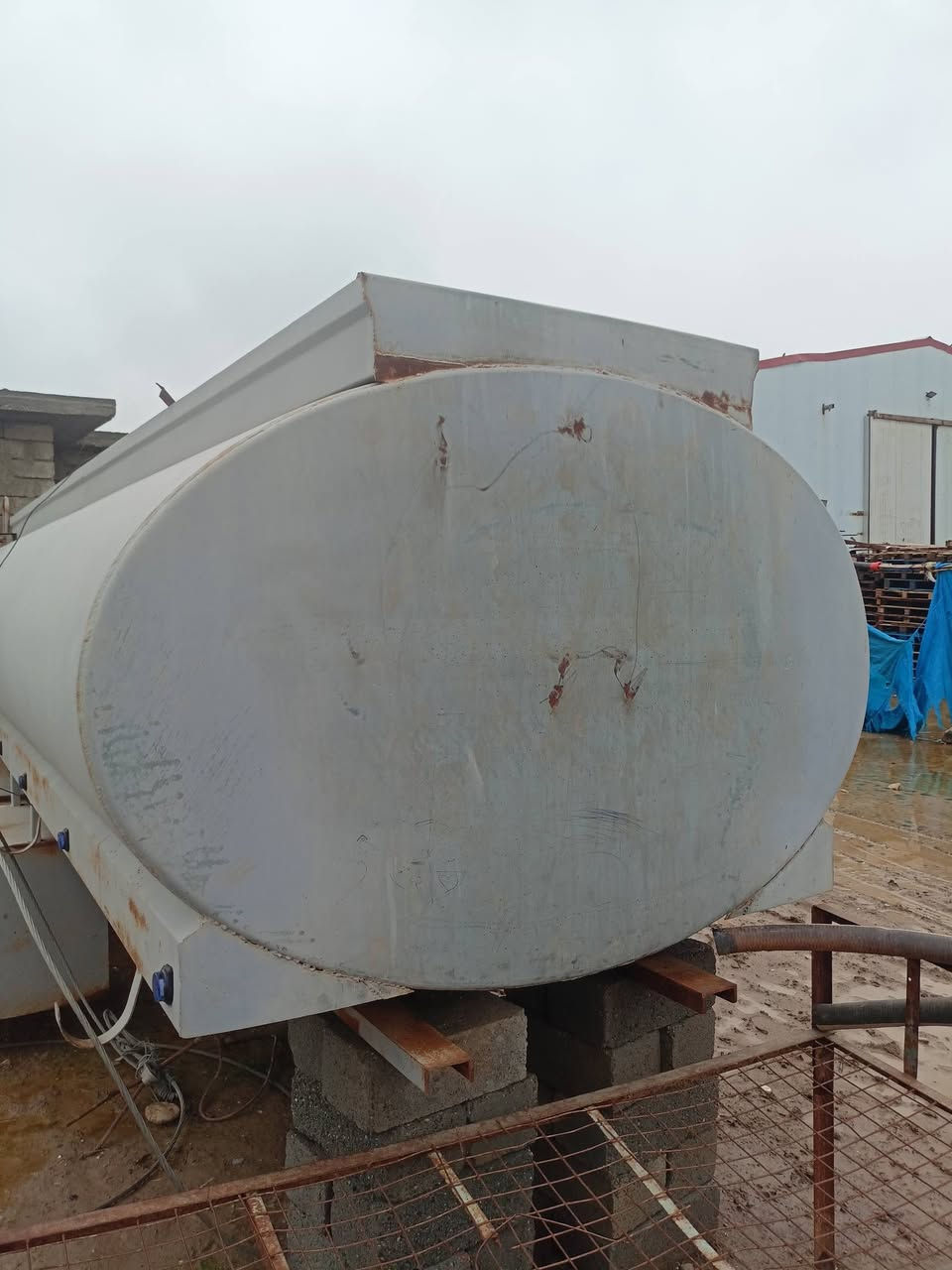 مقلون
تانكي جديد لبيع سكانيه***********
