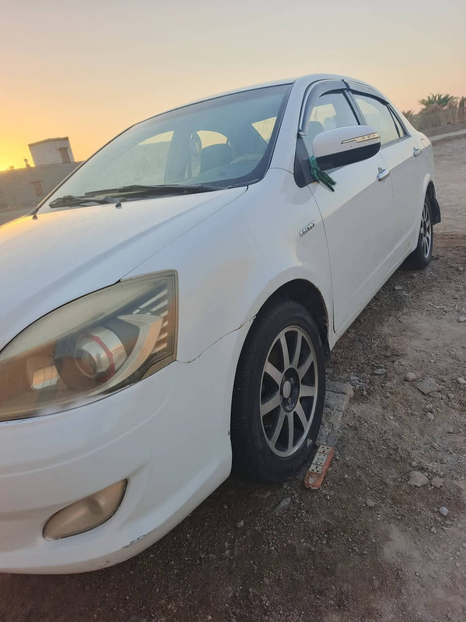 السلام عليكم
للبيع فقط جيلي موبل سياره نظيفه وجاهزه من كلشي كفاله من الضربه كفاله كير ومحرك وتبريد ثلج  شرط رقم بصره مشروع وطني بسمي رقم انكليزي شرط التحويل ثاني يوم  هزه ماساقطه لشهر  العاشر لايت زنون 

مكاني سيددخيل 
رقم الهاتف ***********
***********
السعر ٤٢ وبيها مجال قليل للشراي
