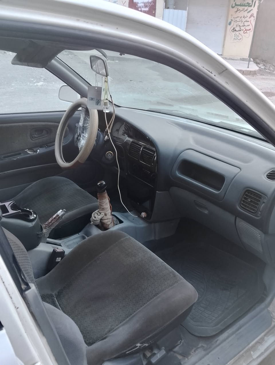 السلام عليكم سياره براتون 2002 تبريد تدفئه قفل مركزي جامات كهربائي محرك 15مال مستيبوشي تايرات جدد صدر كير شرط السياره ما يعوزه ربع عسكري الرقم***********
