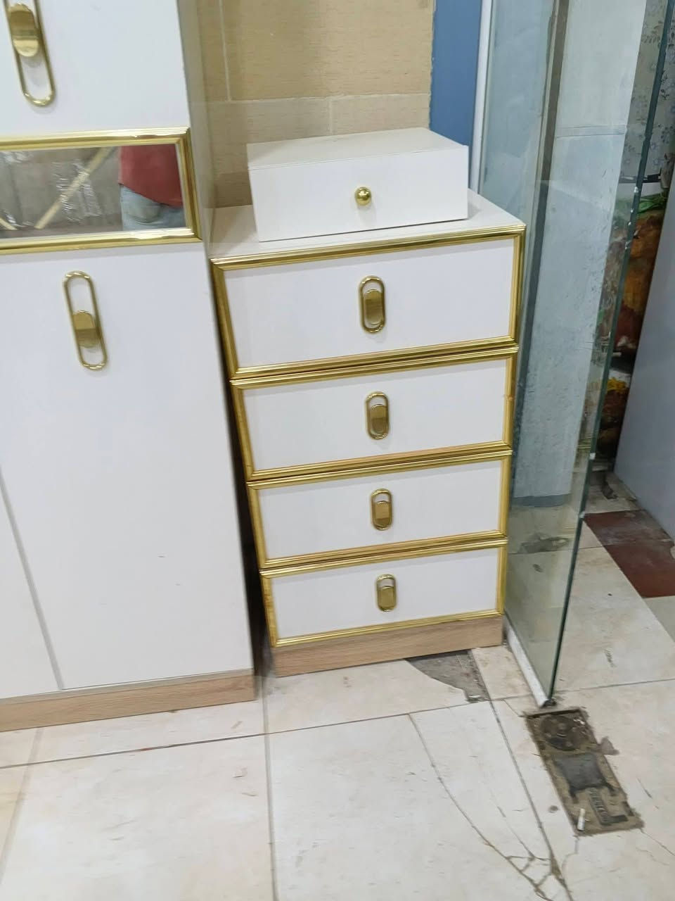 عرفه نوم تركي للبيع 7قطع نظافة 💯 
***********واتساب
النقل و الشد داخل اربيل مجاني 
يوجد توصيل محافظات شمالية و وسطه
