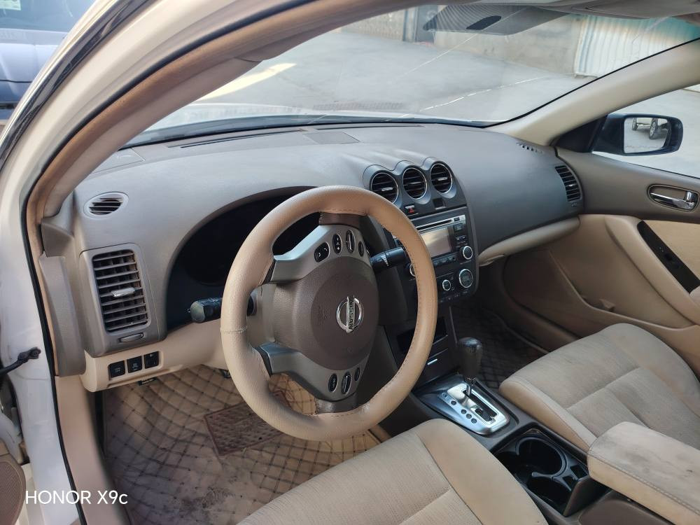 التيما 2010 خليجي للبيع سعر 105 بدون ضرر شرط من دعاميه للدعاميه مكاني كلار اهلا وسهلا هذا رقمي *********** سياره رقم سليمانيه انكليزي الجديد سنويه وهزه كله جديد تخم تاير جديد صدر كله جديد دينار مذب علي نضيف مامخلي بي نقص السليمانية, العراق
