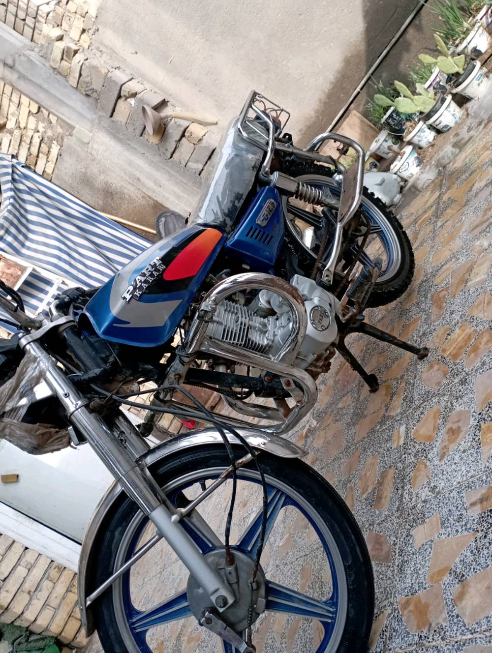 ​🏍️ للبيع: دراجة بارت 2020 نظافة توب وبيه ومجال قليل 
📜 أوراق أصولية كاملة وجاهزه (تحويل مباشر)
📍 المكان: الناصرية - قضاء الفهود
💰 السعر: 750 (بيها مجال للشراي)
⚠️ للجادين فقط.. الحلال نظيف ويستاهل اذا الك نيه تشتري بالشوف اتوكل على الله 
📞 للتواصل: ***********