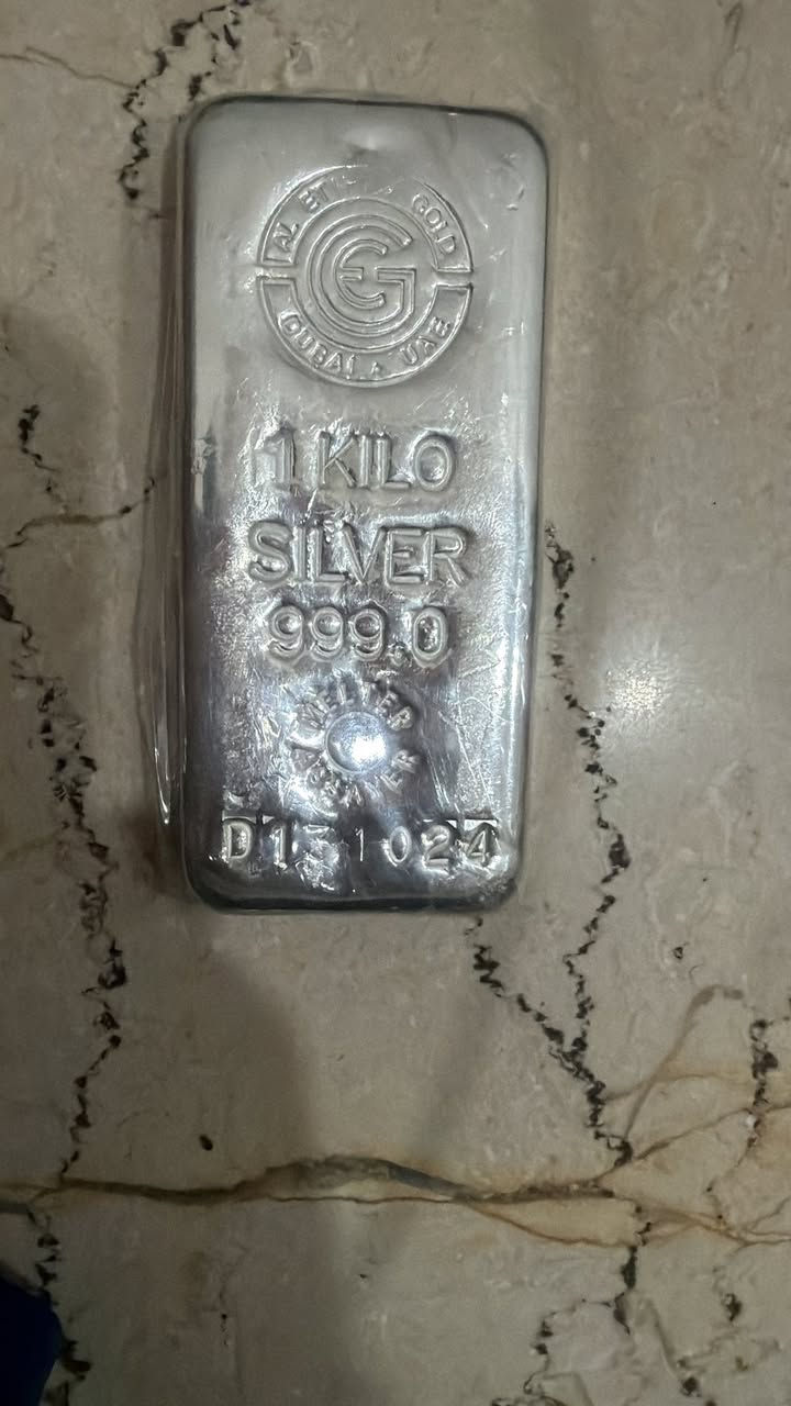 كيلو فضه للبيع الاتحاد مكاني بغداد رايدها ب ٤٤٥٠ 
***********
