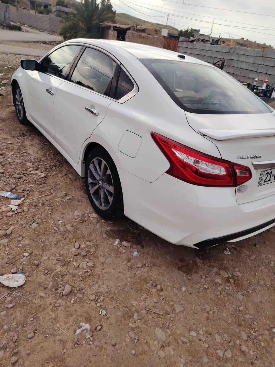 نيسان التيما2017 s
بجم كبس بدون ايرباكات 

بيهاا بس بنيد 

مابيها قطرة صبغ

تشغيل بصمه 

تايراتها جديده

صدر جديد

سيارة مال جناي 

واقعها احلى من الصور 

رقمها سليمانيه بأسمي 

ماشيه 134 كم 

مكانها ديالى جلولاء 

للاستفسار اكثر 

واتساب

***********
