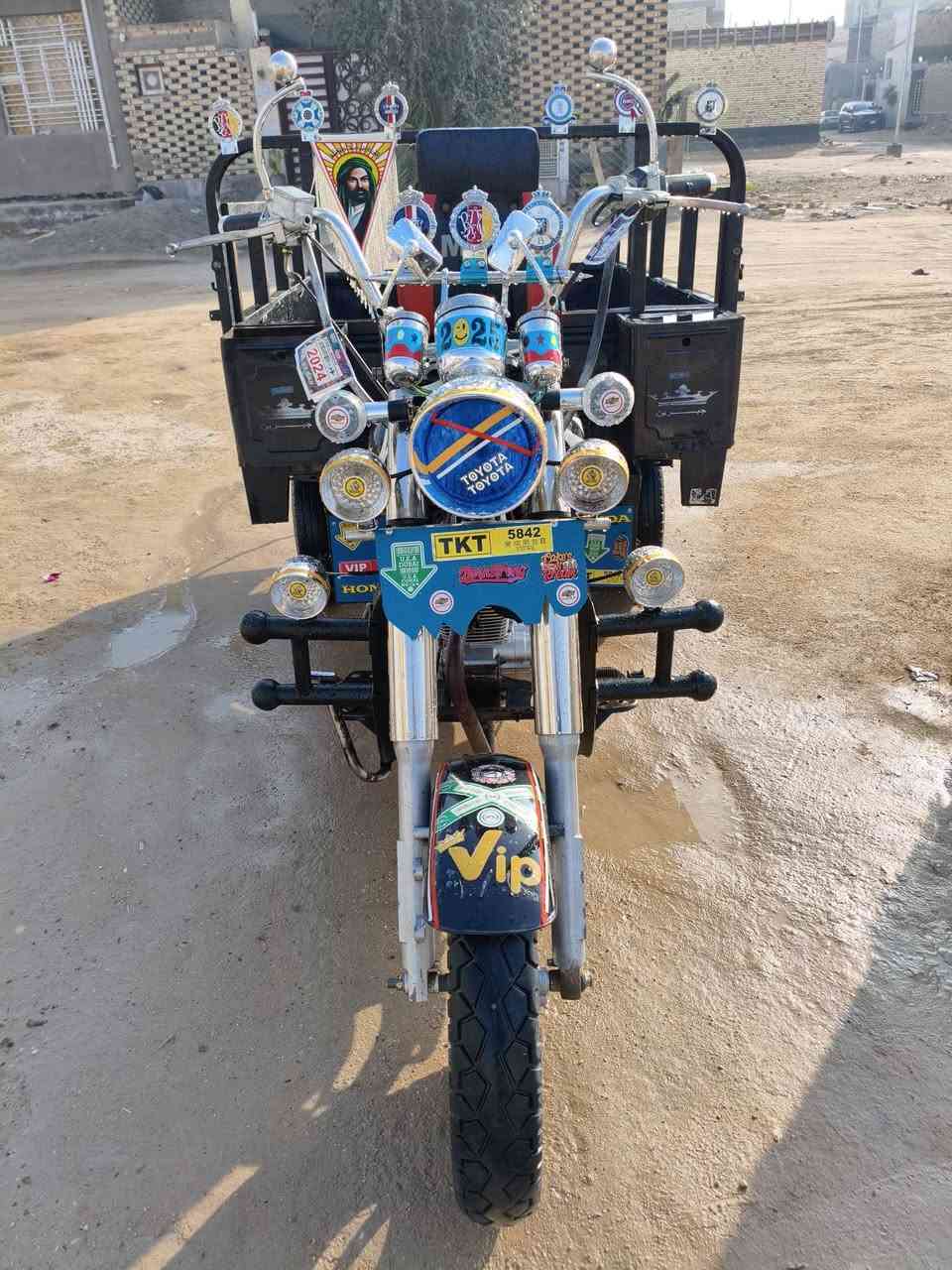 سلام عليكم MTR للبيع موديل 20 طالعه ب21 محرك 25 وكيلها جبرييييين 👑 شاصي ركبه كفاله تايرات خطه جوبلس دبلات كهربائيات كله جديد ((((((مكاني نجف حي النداء السعر 1650)))) رقمي ***********
