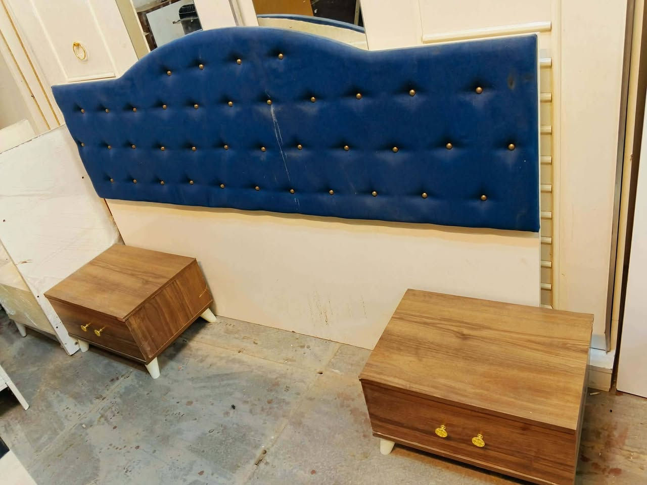 غرفة نوم مستعملة🇹🇷
 نضافة 90 ٪💯فول نضافه
عدد القطع /5
نضام / سلايت💢
شد ونقل داخل بغداد 
يوجود توصيل محافضات 🚛#للجميع#بغداد #ديالى #سماوه#بصرة#بغداديات#غرف


**إذا كنت صاحب هذا الإعلان وتريد حذفه لأي سبب، رجاءا أرسل رسالة إلى الدعم الفني**