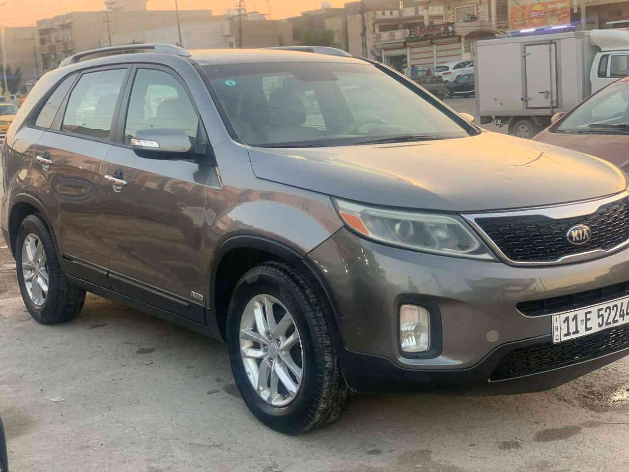 السلام عليكم اخواني الاعزاء من رخصة الادمن المحترمين للبيع كيا سورينتو وارد أمريكي موديل  2014 رقم بغداد دولي جديد مكينة 2400  خمسه راكب بيها رش صبغ جاملغ أمامي أيسر مع باب السائق بدون دواخل بجم كبس جنطة كبس كير مكينة خير من الله تبريد قطعتين ثلج تحكم جهتين شاشه ابلادية كامرة خلفية كشنات هيتر تدفئة كشنات جلد ابلادي تخم تاير جديد صدر أمامي خلفي جيد جدا العنوان بغداد مدخل حي الحسين مقابيل البانزين خانه السعر 125
هاتف 
***********
***********
اسف على الاطالة بغداد, العراق
