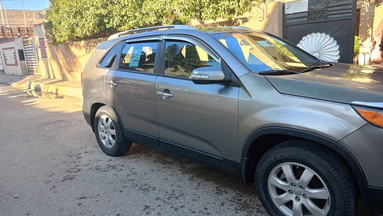 2013
4اسلندر 
5راكب 
نص فول 
بيهه ضرر جامرلغ امامي ضرر امريكا 
و٣ قطع جراد بسيط 
رقم ديالى إنكليزي 
عنوانه ديالى بعقوبة 
***********
سعر:125
