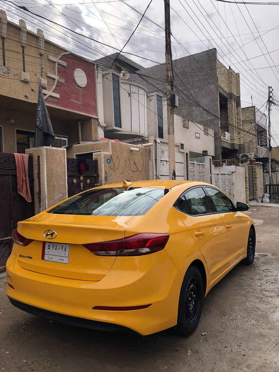 سلام عليكم شباب
سيارة الانترة للبيع موديل ٢٠١٨ 
سيارة جاهزة من كلشي كير مكينة حدادية تخم تاير 
صور الحادث بالمنشور 
مكاني بغداد الزعفرانية 
سعر ١٢٨ وبيها مجال قليل 
الاتصال على الرقم  *********** بي واتساب
