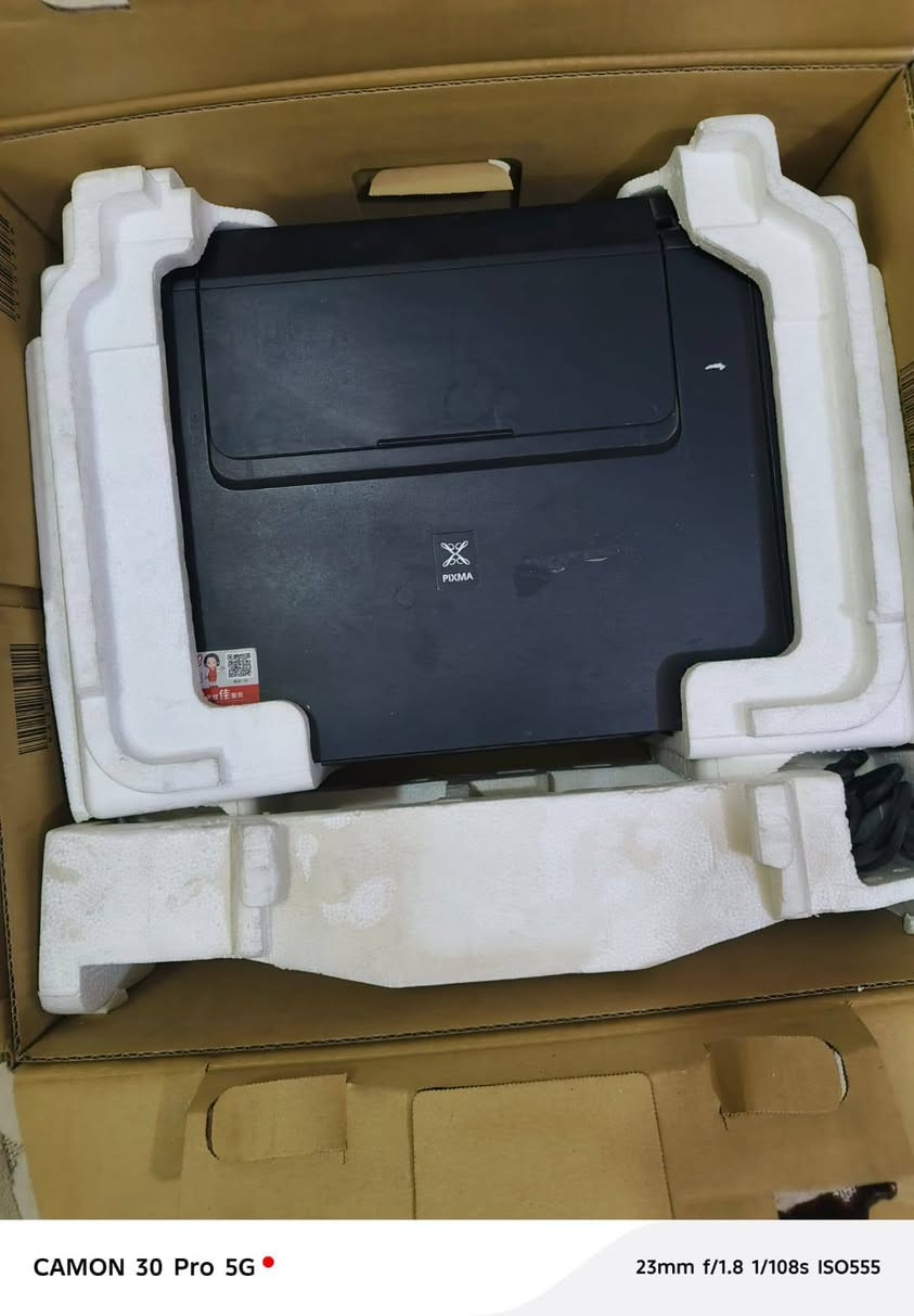 ادمن اسمحلي طابعة كانون G3800 مع طابعة سيلفي  CP1500 مع كابسة حرارية مستخدمات موسم واحد فقط للتواصل *********** بغداد البلديات. ماعندي توصيل بدون حجز اليجي اول ياخذهم سعرهم 220 بيهم محال قليل حك التكسي.
