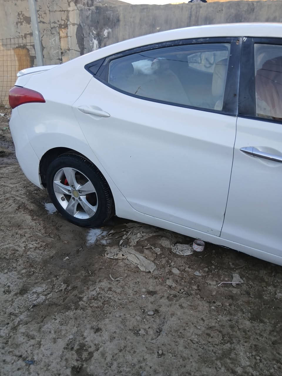 سلام عليكم النتره لبيع موديل 12مكينه وكير خير من الله صدر ٨٠ بل ١٠٠ تخم تاير كرهبايات كله شغاله سياره جاهزه لشارع الف مذب عليه السعر ٨٥ وبيه مجال سياره بيه ٣ قطع فقط بسمي تحويل مباشر ***********
