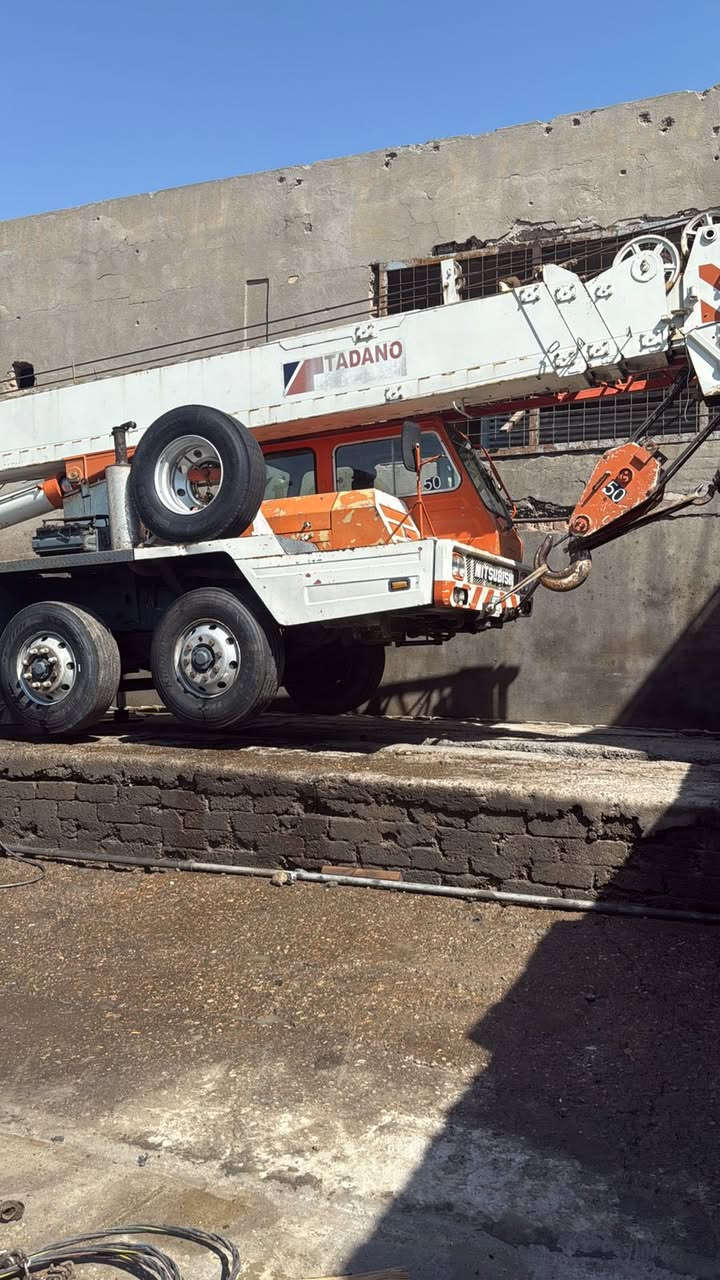 كرين للبيع 30طن ***********
