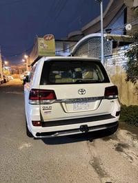 لاندكروزر بريم • ٢٠١٨ • بغداد البنوك