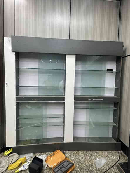 سلام عليكم رفوف للبيع مكاني بغداد حي القاهره 
***********
يتوفر واتساب
