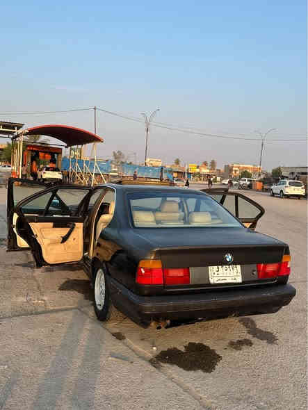 سلام عليكم 
بي ام 520 مفتوح كير عادي 
مكينه وكير خير من الله
حداديه امامي خلفي جديد 
غرفه جديده كلهه كهربائيات كله شغاله ومابيهه جطل
سنتر لك ريمونت السياره بلاديه بدون ضربه 
شلعه تشك الكاع شرط واحد واثنين بطناش 
السعر 38 مكاني بابل حي العسكري
*********** حلة
