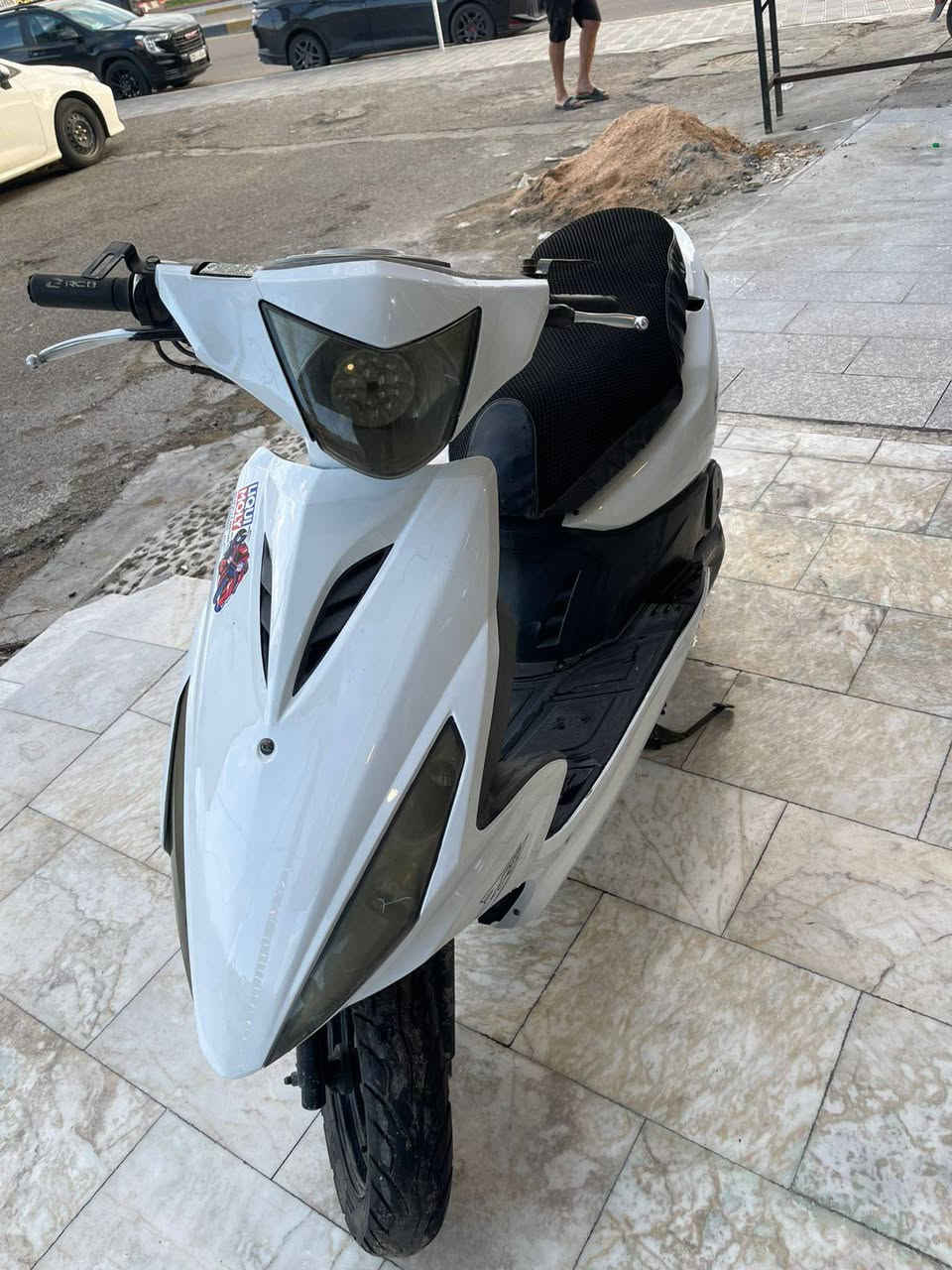 سلام عليكم
الدراجه ماكس مضلع نوزل 
السعر 450 ألف 
العنوان العطيفيه قرب شارع حيفه 
***********
