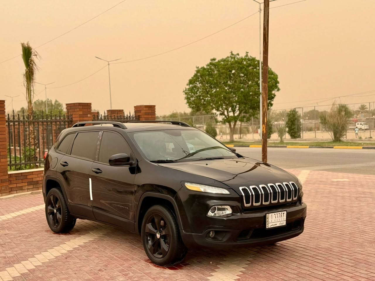 سلام عليكم ورحمة للبيع جيب بزون مديل 2018 واريد وأمريكي حادثه جاملغ وبنيد وبيه رشات صبغ جمالية والباقي مكفوله مكينه وكير مكفولات حداديه تخم تاير تبريد ثلج موصفات فول من عده الفتحه بصمه تحكم ستيرن شاشه كامره حساسات شاير مري مثبت سرعه كشنات جلد ويل كب كروم بصمه ابواب وبيه بعد موصفات رقم كربلاء مميز سنويه الغايه 2028 مشروع وطني سياره جديده وجاهزه من كلشي السعر 97وقابل للتفاوض الستفسار نتصل *********** مكان سياره كربلاء مكلف بلنشر
