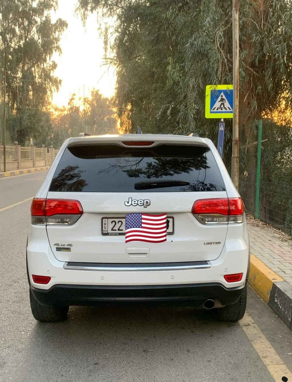 سلام عليكم 🙏

جيب 2015 🚗 v6... 3600 شرط بانزين عادي تمشي بدون دوانز مع تبريد 
رقم أربيل بأسمي سنوية جديدة 🆕
مواصفات فول عدا الفتحة 🔓
بصمة أبواب 📶
صندوق كهربائي ⚡
كيشانات جلد 🛋️
تبريد.. تدفئة كيشانات 4 مقاعد.. الخ ❄️🔥
كير و محرك شرط ✅

سيارة مكفولة كفالة عامة من الصبغ و المعجون و التبديل  🛠️
فقط بيها  باردين على كد اقل الشبر 📉
سياره حلوة ونضيفة مال بيت ✨
مكاني موصل الايسر 📍

اتصال او واتساب 📞
***********
