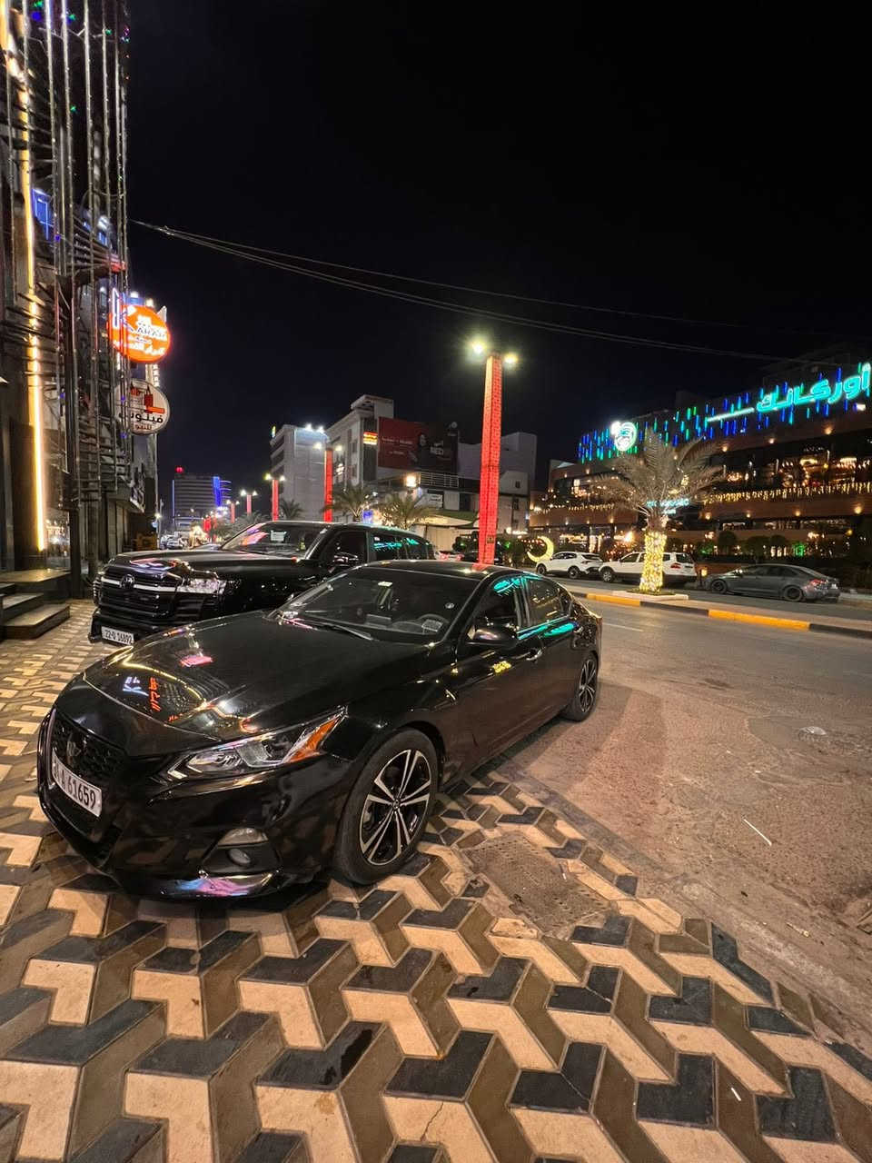 🙋🏽‍♂️
السلام عليكم
نيسان التيما. 2020 وارد أمريكي  السياره ما بدل بيه ولا قطعه ضربته الكيس مال دهن ومبدل الأصلي. حره بصره باسمي السياره
***********
السعر148 وبيها مجال
