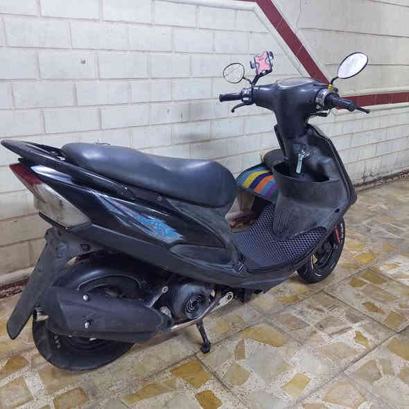 السلام عليكم
دراجه ماكس عدله للبيع بلاديه بوشه ٤٩ مكينه مفتوحه مره وحده دراجه كفراتهة بلاديه كلهة ختم واحد ويه المكينه مكينتهة ناعمه دبلاتهة كامله كهربائيات عداد بلاديات شغالات صالنصهFMحساساتهة وقفل جنطه وستيرن كلهن شغالاتشغاله نكره سلف هندر 
سعرهة ٥٧٥ وبيهة مجال 
*********** متواجد خاص و واتساب ورصيد
مكاني بغداد البلديات قرب تقاطع الكهرباء
