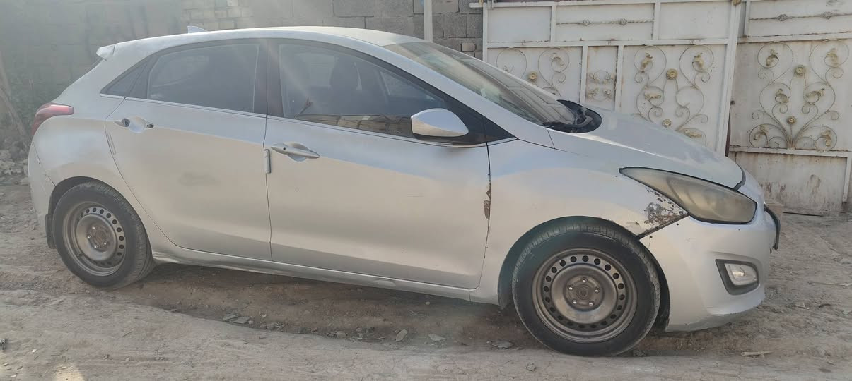 الانترا 13 هاش باك  خليجي
محرك 1800    السيارة تشتغل وتمشي بس حتى ماضيع وقتك ولا تضيع وقتي.وتكول جبتني  من ماعرف وين (( ابيع رقم  ))  او كوم حديد بكيفك شتريد تسميها. تواصل ع الخاص موجود


**إذا كنت صاحب هذا الإعلان وتريد حذفه لأي سبب، رجاءا أرسل رسالة إلى الدعم الفني**