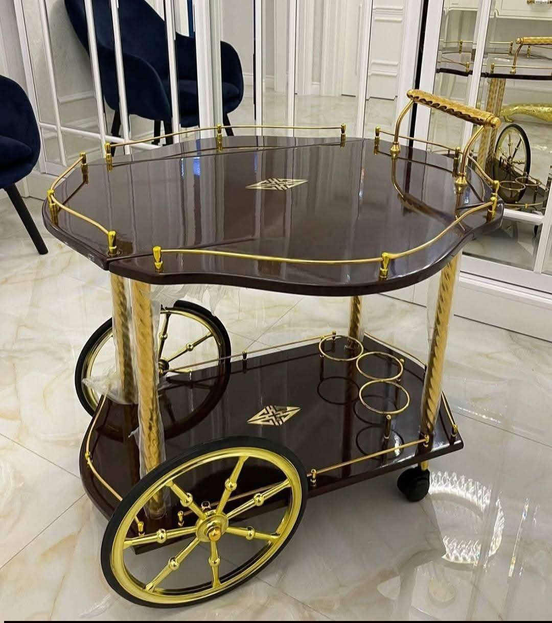 منزلك 🏦يستحق كل ما هو جميل، ونحن عنوان الجمال
85 الف عربة تقديم خشب اصباغ حراريه الهيكل معدن طلاء ثابت قياس 75*70 سم 
للحجز او الاستفسار مراسله الصفحه او الاتصال واتساب 
ارقام خدمة الزبائن*********** ☎️☎️#جمله_مفرد
توصيل بغداد 5 الاف
يتوفر ايضا خدمة توصيل للمحافظات 8 الالف
